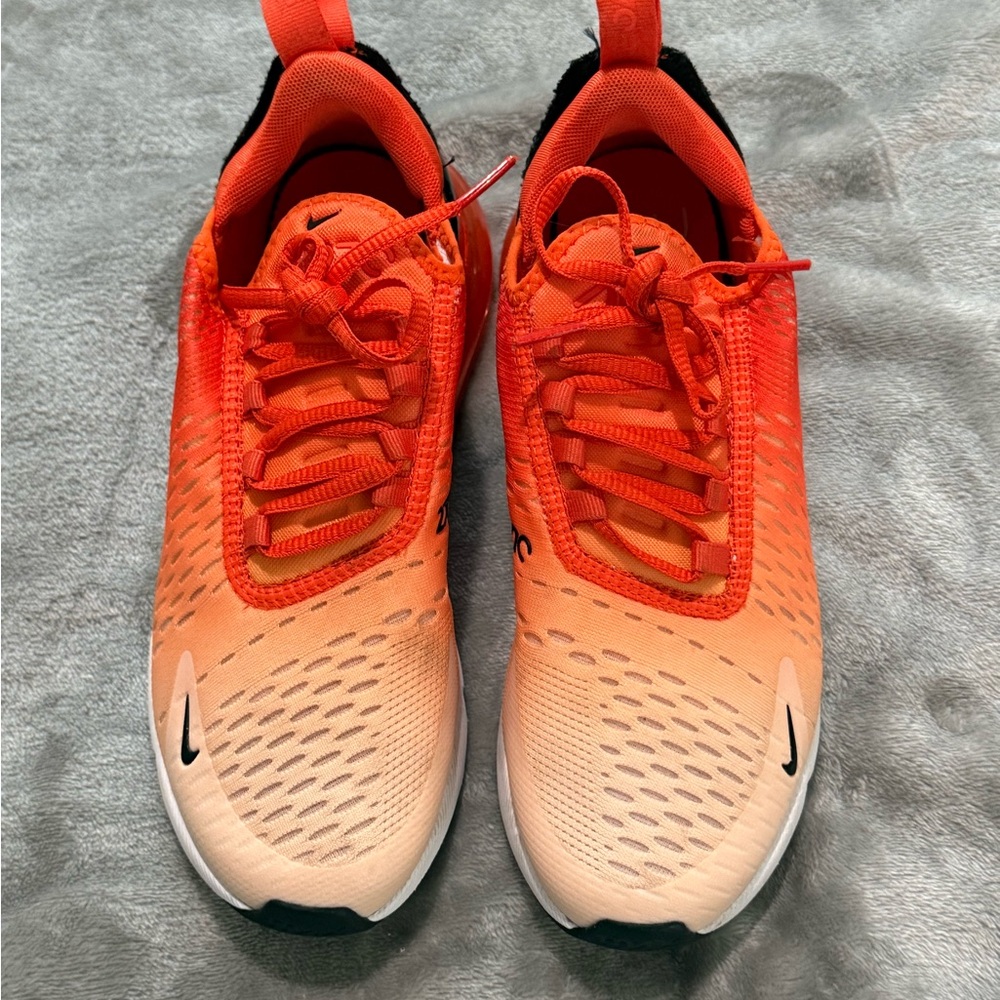 Nike 270 in Orange Gradient - Size 6 1/2